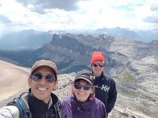 SENDERISMO EN CASTLE MOUNTAIN: HELENA PEAK 2835 m