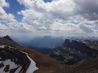 SENDERISMO EN CASTLE MOUNTAIN: HELENA PEAK 2835 m