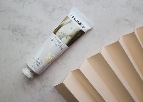 Un packaging de crema solar muy artístico