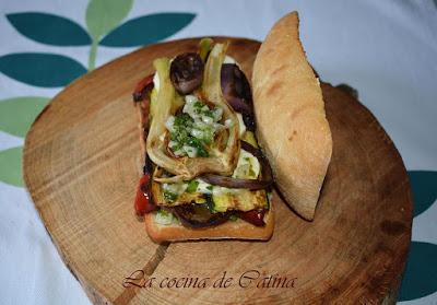 Crostinis con verduras a la plancha