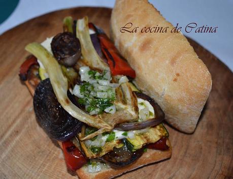 Crostinis con verduras a la plancha