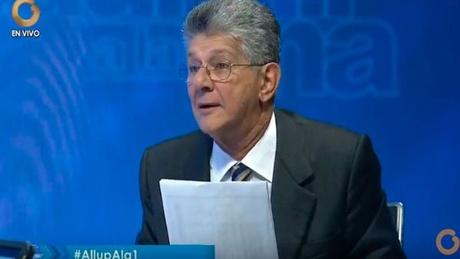 Allup rechaza abstencionismo de la MUD; aclara AD participará en elecciones venezolanas.