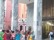 Albergados rebelan ante sede Gobierno Habana