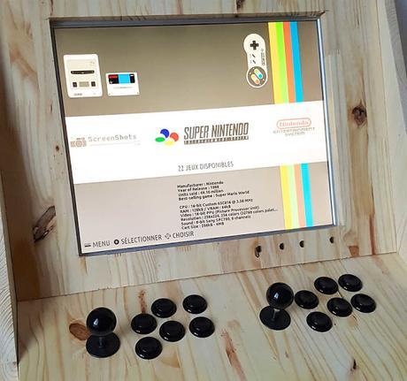 Construyo su maquina retro arcade y la convirtió en una bar biblioteca