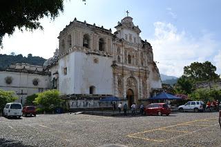 Los alrededores de Antigua (Ciudad, Pueblos Cercanos, Volcán Pacaya, Cafetal y Macadamia)