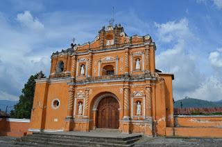 Los alrededores de Antigua (Ciudad, Pueblos Cercanos, Volcán Pacaya, Cafetal y Macadamia)