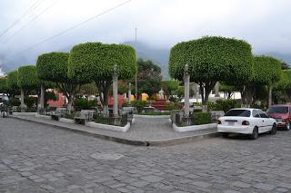 Los alrededores de Antigua (Ciudad, Pueblos Cercanos, Volcán Pacaya, Cafetal y Macadamia)