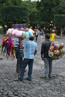 Los alrededores de Antigua (Ciudad, Pueblos Cercanos, Volcán Pacaya, Cafetal y Macadamia)