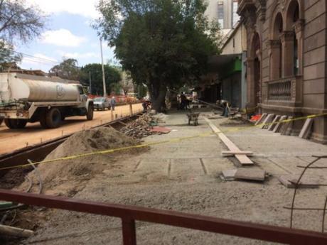 Quiebran negocios en Carranza, claman por conclusión de la obra