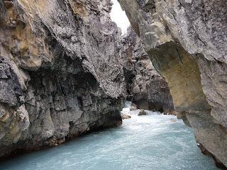 SENDERISMO EN YOHO: BOW GLACIER FALLS