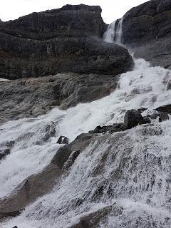 SENDERISMO EN YOHO: BOW GLACIER FALLS