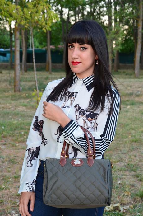 Blusa con estampado de perros