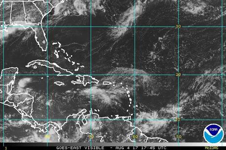 Aumentan probabilidades de lluvias para la tarde y la noche.