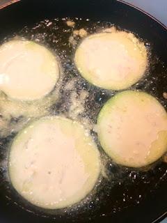 BERENJENAS EN TEMPURA CON MIEL