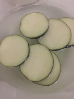 BERENJENAS EN TEMPURA CON MIEL