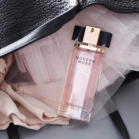 La bailarina Misty Copeland imagen de Estée Lauder