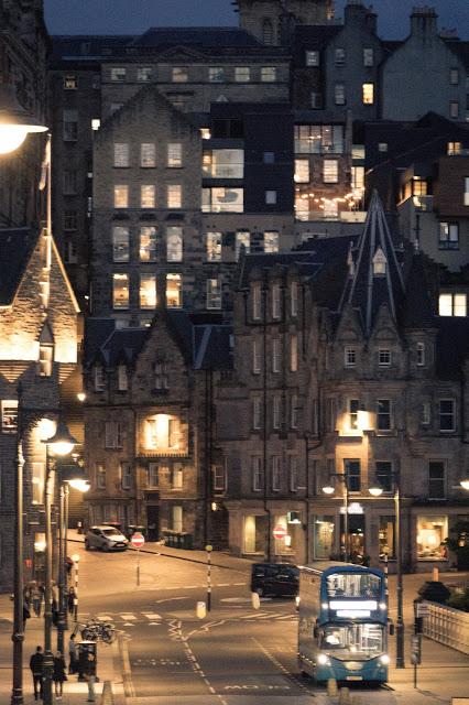 Imprescindibles en tu visita a Escocia (y 18). Edimburgo visto por la noche. Un cuento de hadas escocés