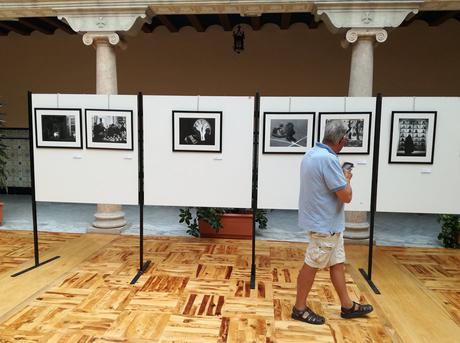 ‘Mundos en miniatura’, de Manuel Moraleda, reconstruyendo la vida como un puzzle en formato químico Manuel Moraleda Expo
