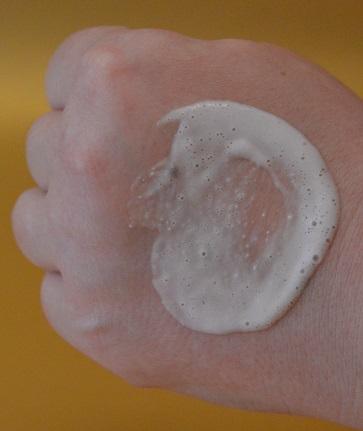 El limpiador exfoliante “Sublime Make Up Scrub” de ELISABETH VARGAS