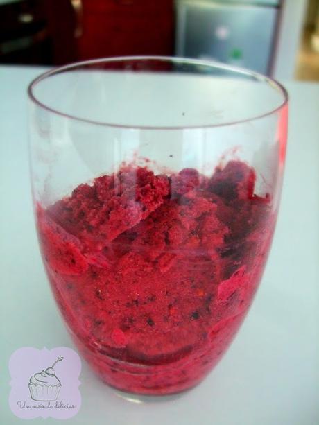 helado de frutos rojos, receta fit