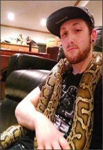 Muere asfixiado al mantener sexo con su anaconda