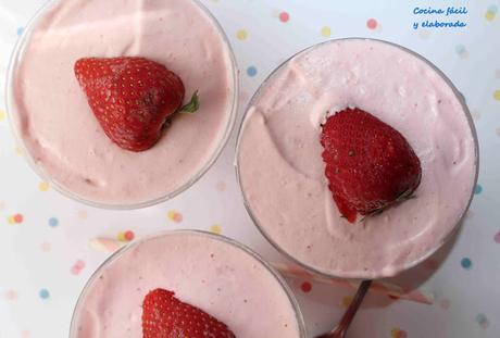 ESPUMA DE FRESAS LIGHT (CON O SIN THERMOMIX)