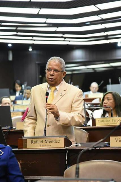 Diputado afirma existe plan mediático de mentiras para derrocar gobierno de Maduro.