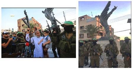 Derecha: la plaza y el monumento que inauguró Hamás (cuenta Twitter de PALINFO, 7 de Agosto de 2017). Izquierda: Mahmoud al-Zahar, uno de los dirigentes de Hamás en la ceremonia, sosteniendo su rifle con una mano, mientras que con la otra sostiene al hijo de Mazen Fuqahaa (página Facebook de QUDSN, 7 de agosto de 2017)