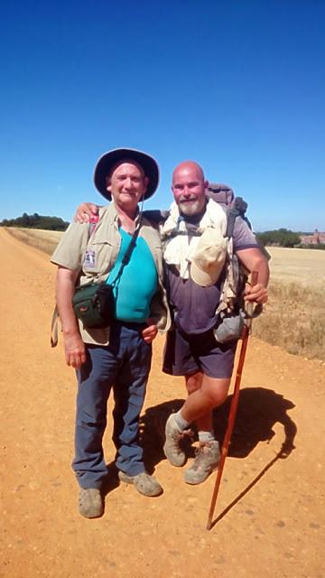 Un problema con las señales en El Camino de Santiago después de Hospital de Órbigo.