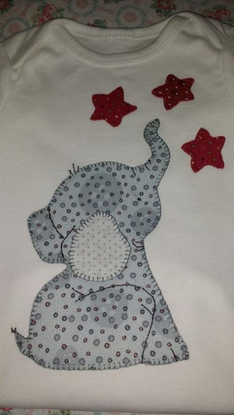 18 ideas sencillas de manualidades para bebes en tela