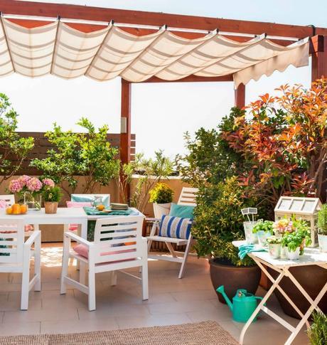 Terraza lowcost con muebles de IKEA