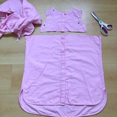 VESTIDO PARA NIÑA RECICLANDO UNA CAMISA DE MAMÁ