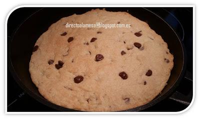 Galleta gigante con pepitas de chocolate