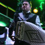 Edwin Luna y La Trakaloza abarrotan el Teatro del Pueblo