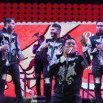 Edwin Luna y La Trakaloza abarrotan el Teatro del Pueblo