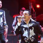 Edwin Luna y La Trakaloza abarrotan el Teatro del Pueblo