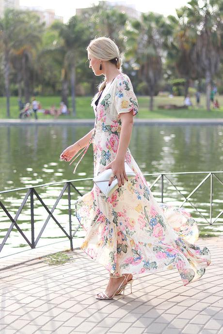 VESTIDO FLORES & VOLANTES