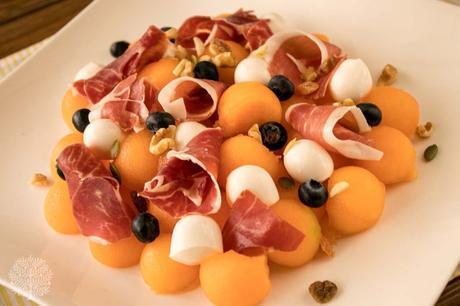 Ensalada de melón con mozarella y jamón Ensalada de melón con mozarella y jamón