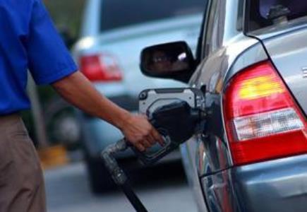 Bajan precios de los tipos de gasolina y gasoil; sube el Gas.