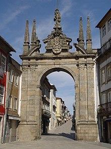 AGOSTO 2017.- (VI).- VISITA A BRAGA, CON CIERTAS DESORIENTACIONES NAVIGATORIAS, Y ENTRAÑABLE ENCUENTRO CON VIEJOS AMIGOS BRACARENSES