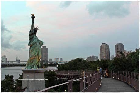 De Nueva York a París y de París a Tokio pasando por Barcelona (serie “Las damas de la libertad: las estatuas de Miss Liberty alrededor del mundo”)