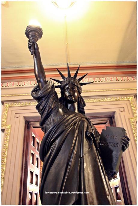De Nueva York a París y de París a Tokio pasando por Barcelona (serie “Las damas de la libertad: las estatuas de Miss Liberty alrededor del mundo”)