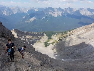 SENDERISMO EN BANFF: CASCADE MOUNTAIN (2998 m)