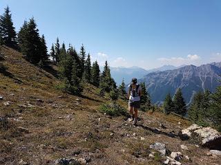 SENDERISMO EN BANFF: CASCADE MOUNTAIN (2998 m)