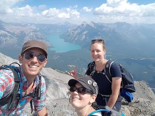 SENDERISMO EN BANFF: CASCADE MOUNTAIN (2998 m)