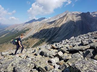 SENDERISMO EN BANFF: CASCADE MOUNTAIN (2998 m)