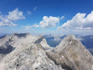 SENDERISMO EN BANFF: CASCADE MOUNTAIN (2998 m)