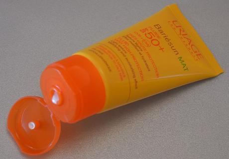 Protegemos el rostro con la gama solar “Bariésun” de URIAGE