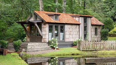 Pequena Casa Tiny Rustica en USA