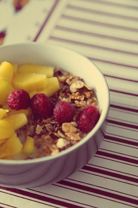 BOWL  MANGO CON NUECES